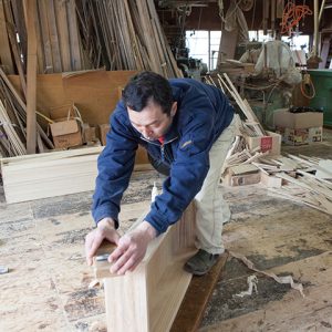 鈴木石太郎タンス店