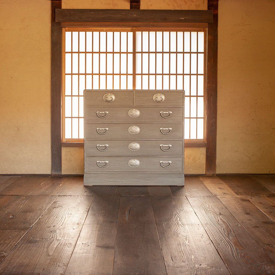鈴木石太郎タンス店 加茂桐簞笥