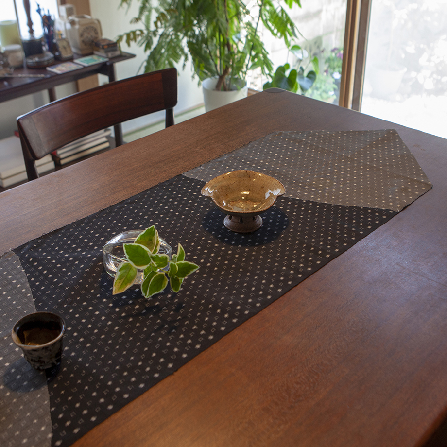 十日町織物 テーブルランナー