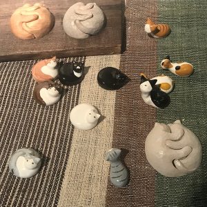 「山の織 雪の色」ネコオキ