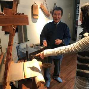 「山の織 雪の色」桑原さん実演