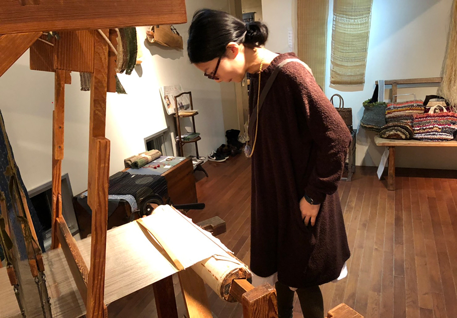 「山の織 雪の色」