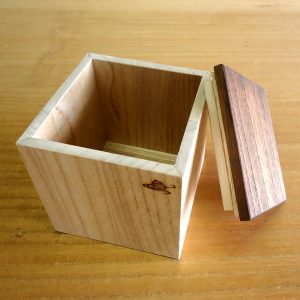 鈴木石太郎タンス店 桐コーヒーケース