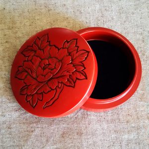 池野漆工芸 堆朱蓋物 牡丹