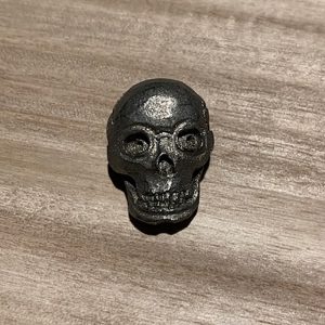 羽賀富美子 ブローチ(髑髏)